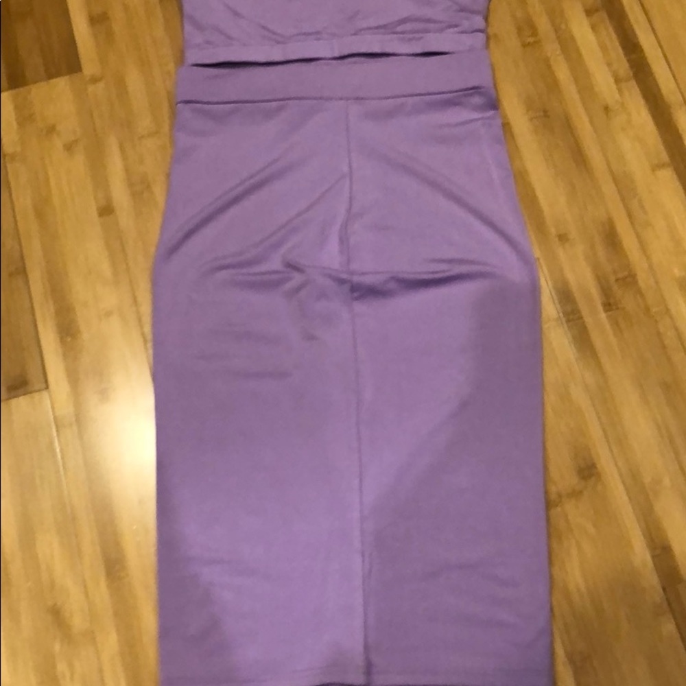 Dress - Picture 2 of 3